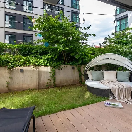 Golden - Luxury 2-bedroom, Mennica Residence&144