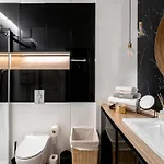 Golden - Luxury 2-bedroom, Mennica Residence&144 Apartment