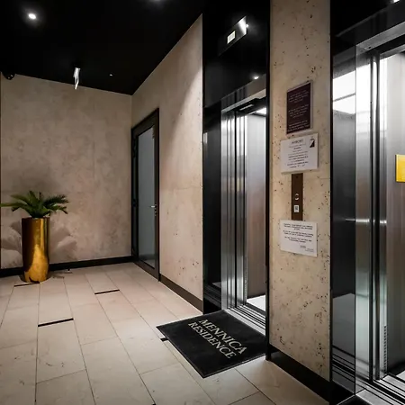 Golden - Luxury 2-bedroom, Mennica Residence&144 شقة