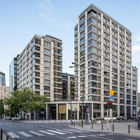 شقة Golden - Luxury 2-bedroom, Mennica Residence&144 *