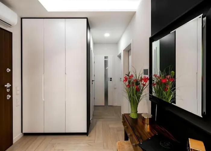 Urban - Luxury 2-bedroom, Mennica Residence&144 Апартаменты *