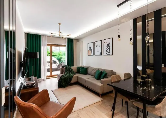 Urban - Luxury 2-bedroom, Mennica Residence&144 Apartment Warsaw