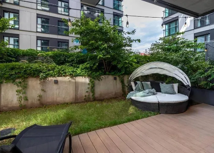 Urban - Luxury 2-bedroom, Mennica Residence&144