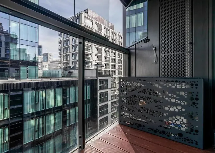 Urban - Luxury 2-bedroom, Mennica Residence&144 Apartment Warsaw