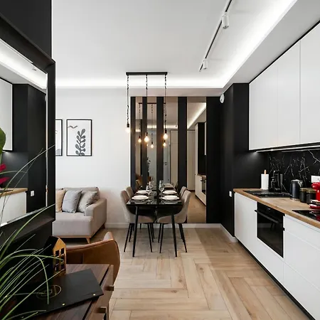 Golden - Luxury 2-bedroom, Mennica Residence&144 *