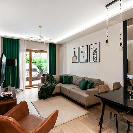 Golden - Luxury 2-bedroom, Mennica Residence&144 * Varšava